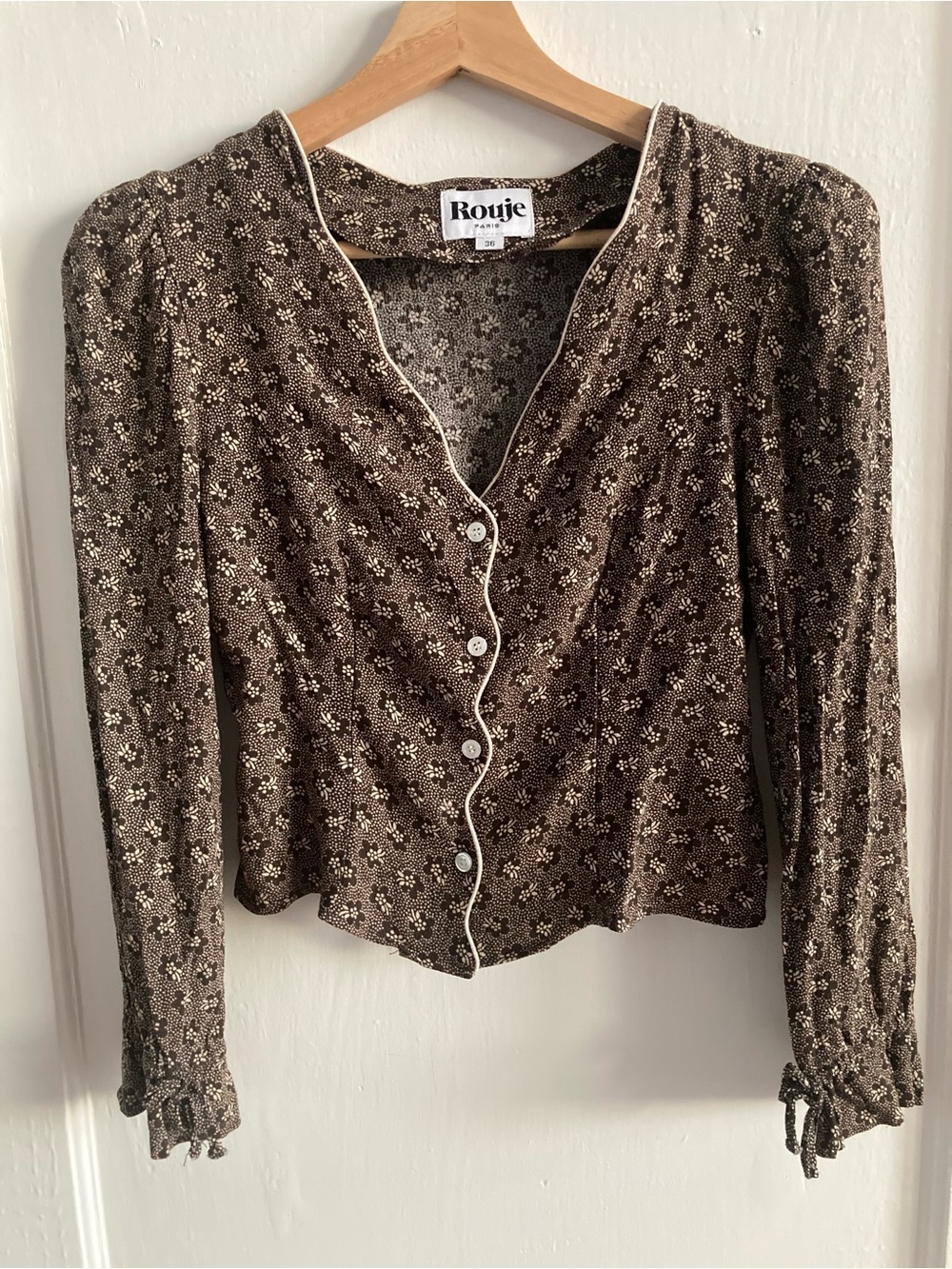 Rouje Brown Floral Button-Up Blouse with White Piping